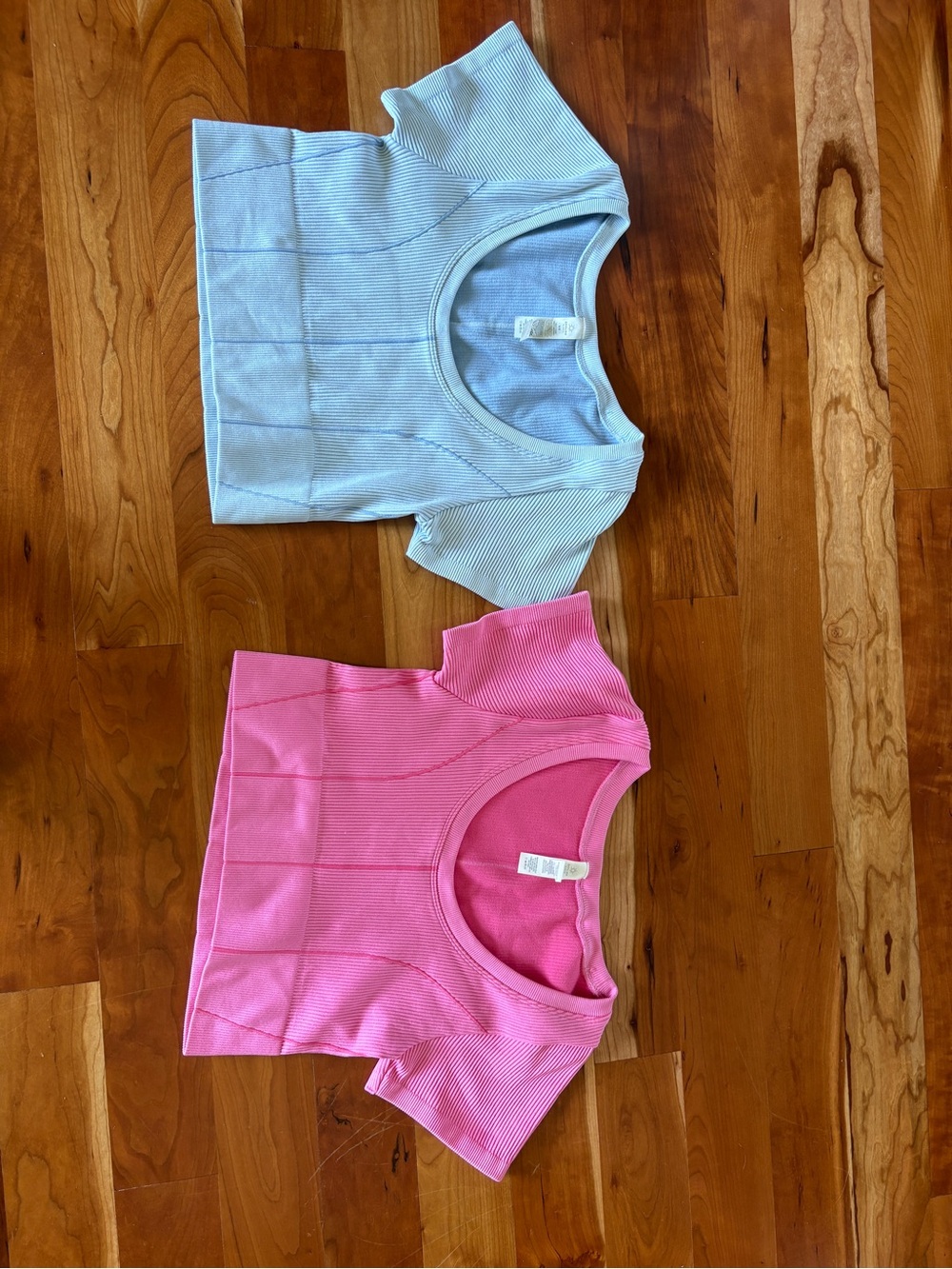 2 Offline by Aerie Medium Scoop Neck Ribbed Tops - Pink and Light Blue